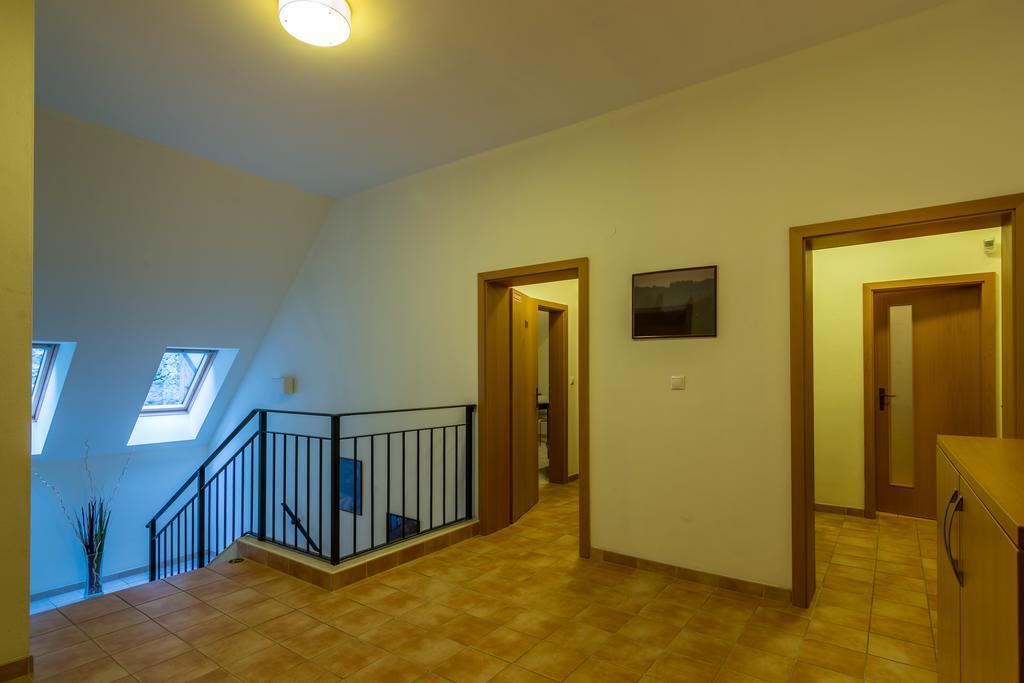 Apartmany Weissov Dom บันสกา ชีอาว์นีซา ภายนอก รูปภาพ